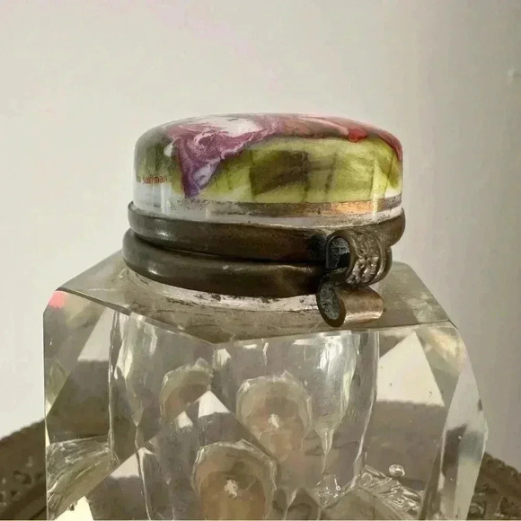 Rare Signed Antique Angelica Kauffman Inkwell Glass Jar on Brass Tray - Picture 4 of 13